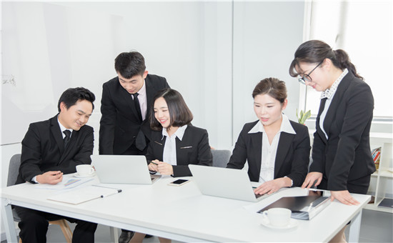 雁塔辦公自動(dòng)化培訓(xùn)機(jī)構(gòu)排名與技術(shù)服務(wù)平臺(tái)對(duì)比分析
